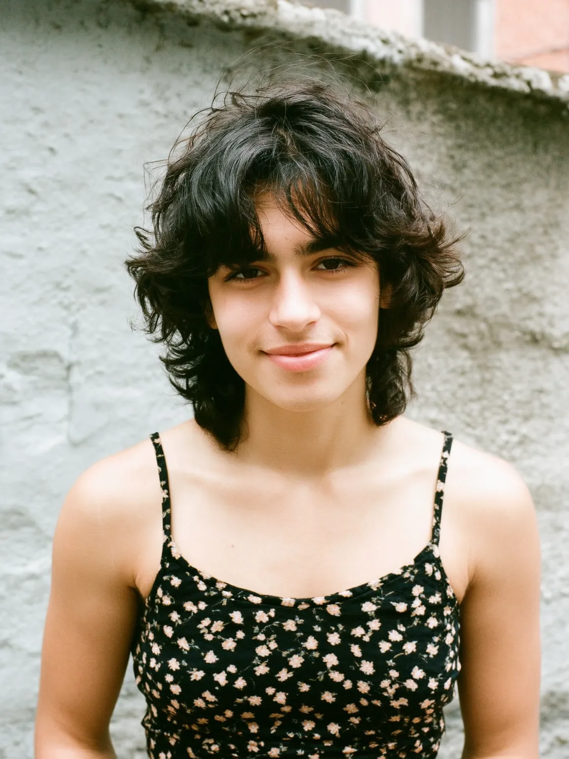 Short Feathered Layers in Natural Dark Brown with Waves